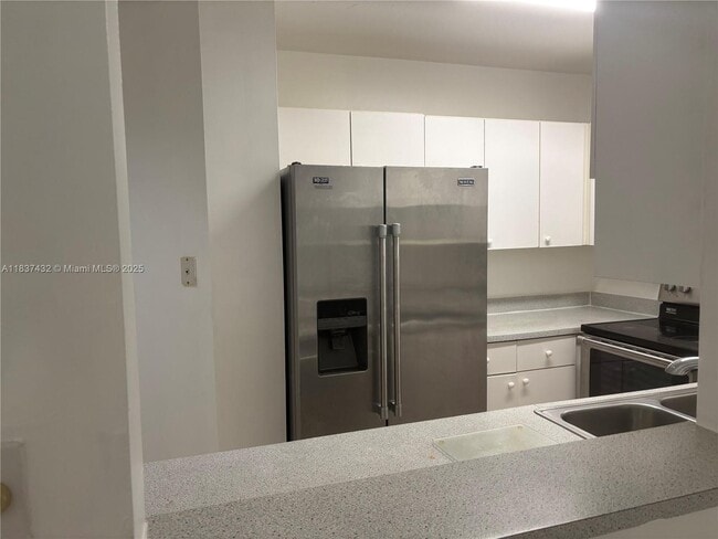 Building Photo - 9620 SW 138th Ave