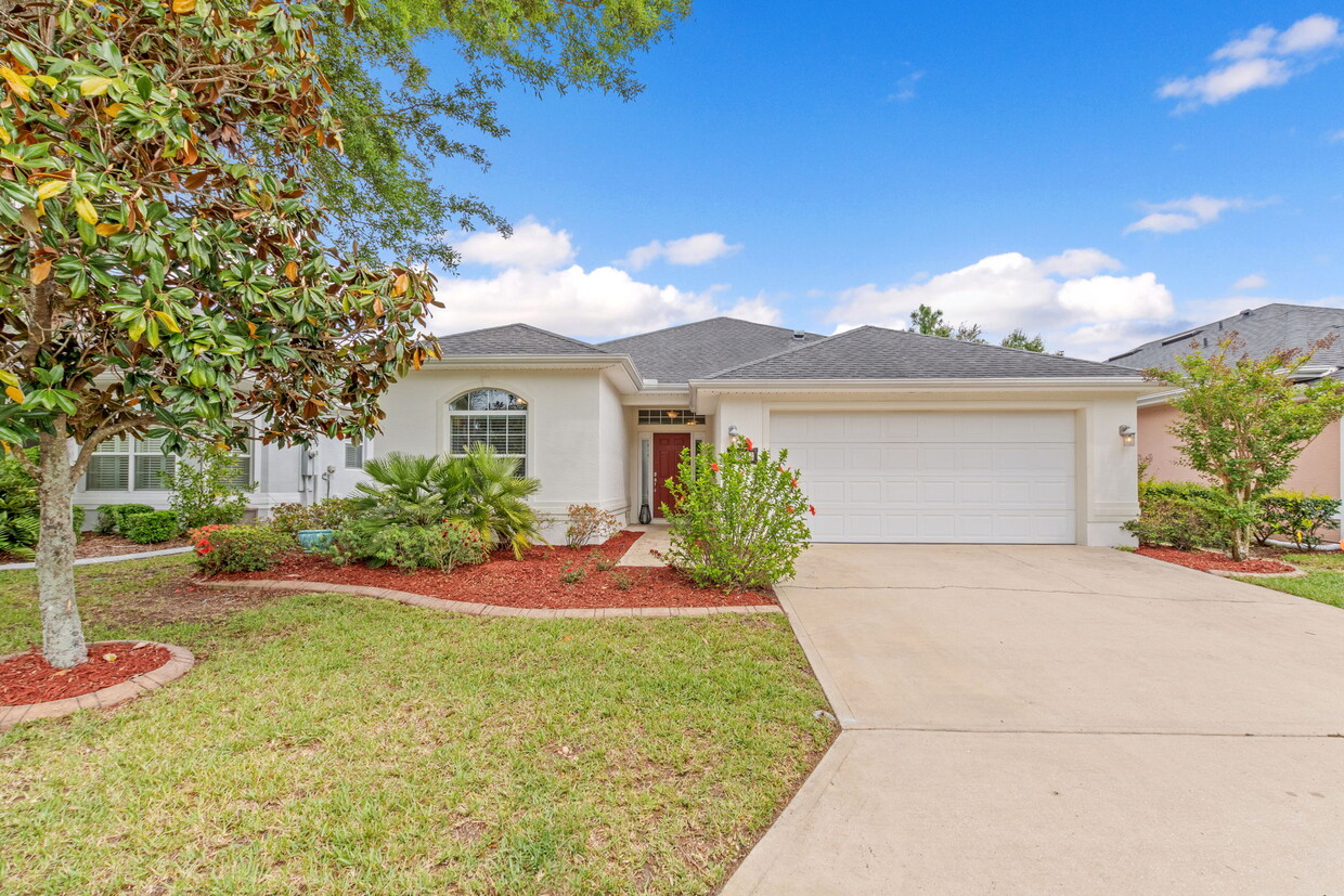 Foto principal - 800 Crestwood Dr