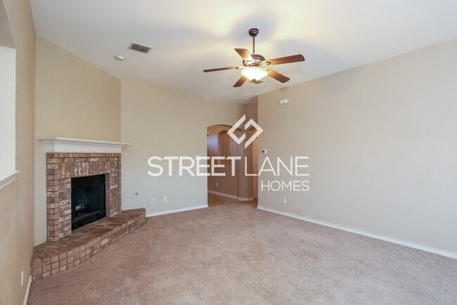 Building Photo - Charming 3 Bedroom in Fort Worth!