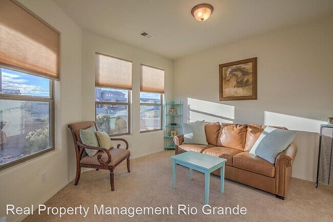 Building Photo - 3 br, 2.5 bath House - 500 5th Street