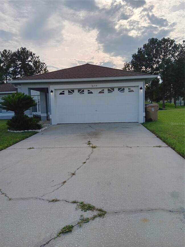 Building Photo - 3175 Victoria Dr