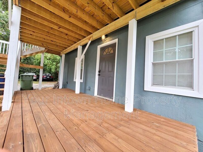 Foto del edificio - 717 Glenwood Ave SE