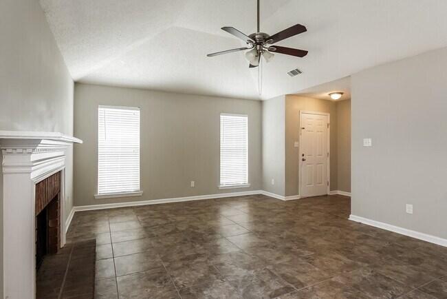 Building Photo - 175 Cedar Bend Dr