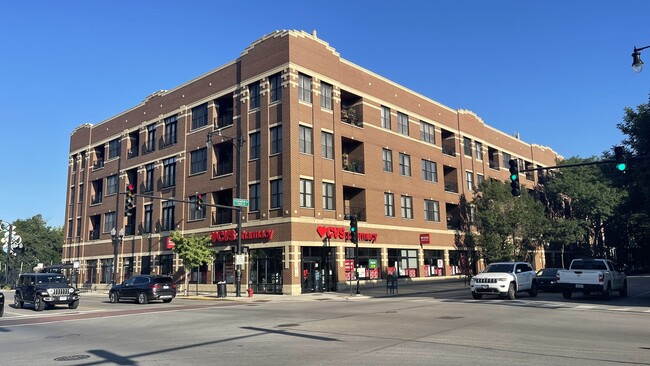 Building Photo - 4814 N Damen Ave