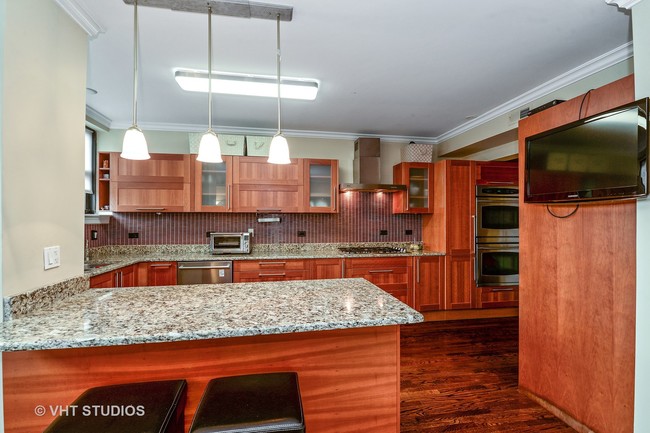 Foto del edificio - 433 W Briar Pl