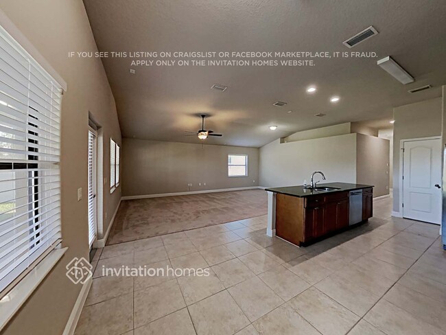 Building Photo - 3881 Brantley Cir