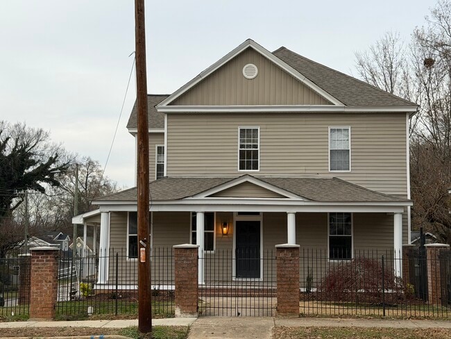 Building Photo - 903 New Bern Ave