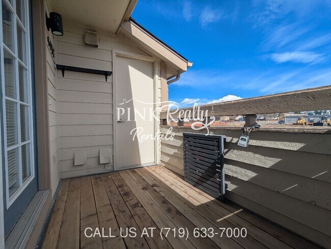 Foto del edificio - 4435 Hunting Meadows Cir