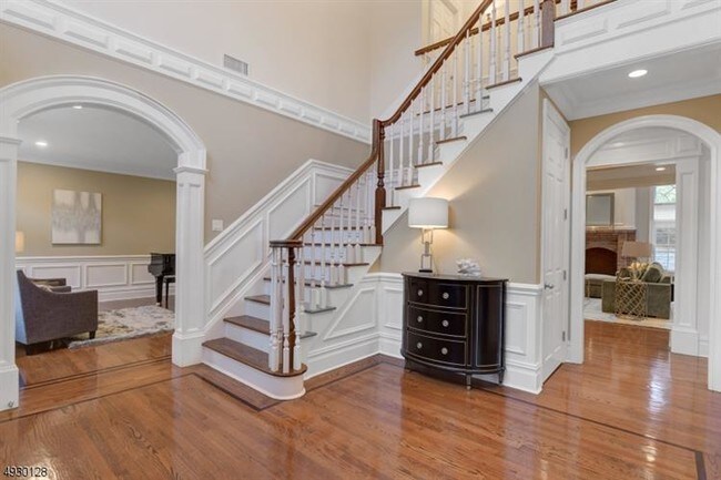 Building Photo - 85 Farbrook Dr