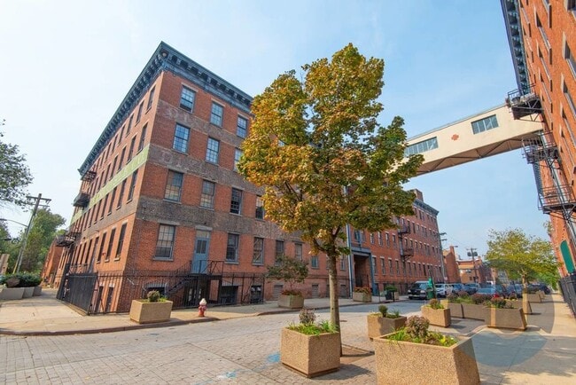 Foto del edificio - 158 Wayne St