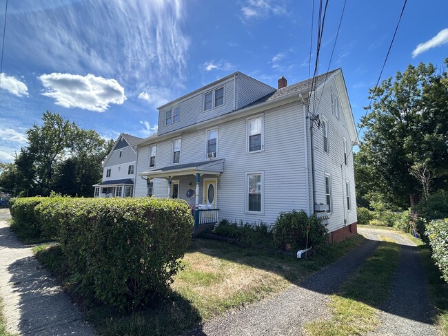 Building Photo - 377 S Main St
