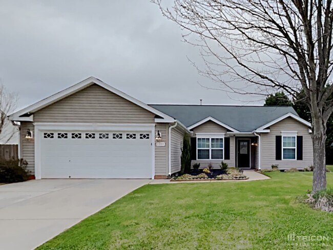 Foto del edificio - 7311 Village Acre Dr