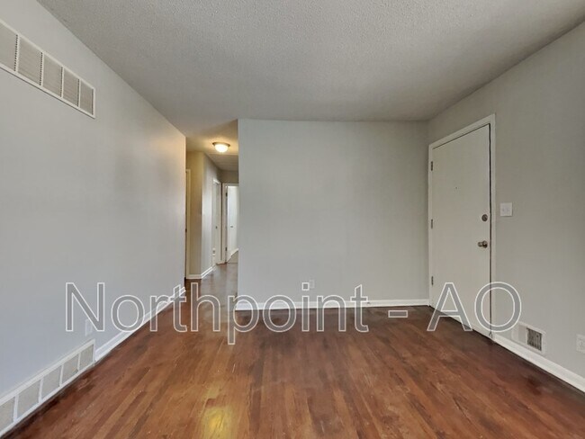 Building Photo - 6607 N Indiana Ave