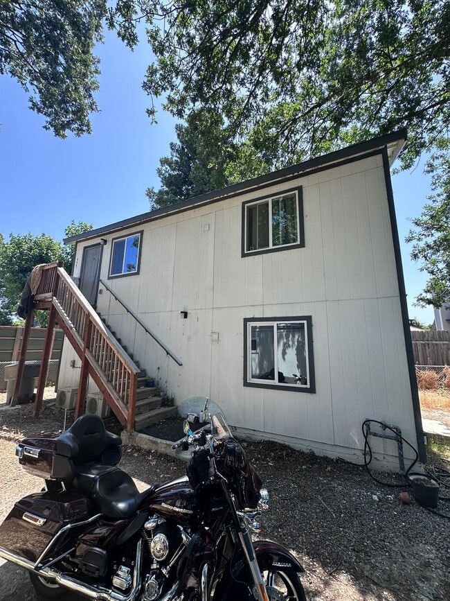 Building Photo - 454 Colin Kelly Dr
