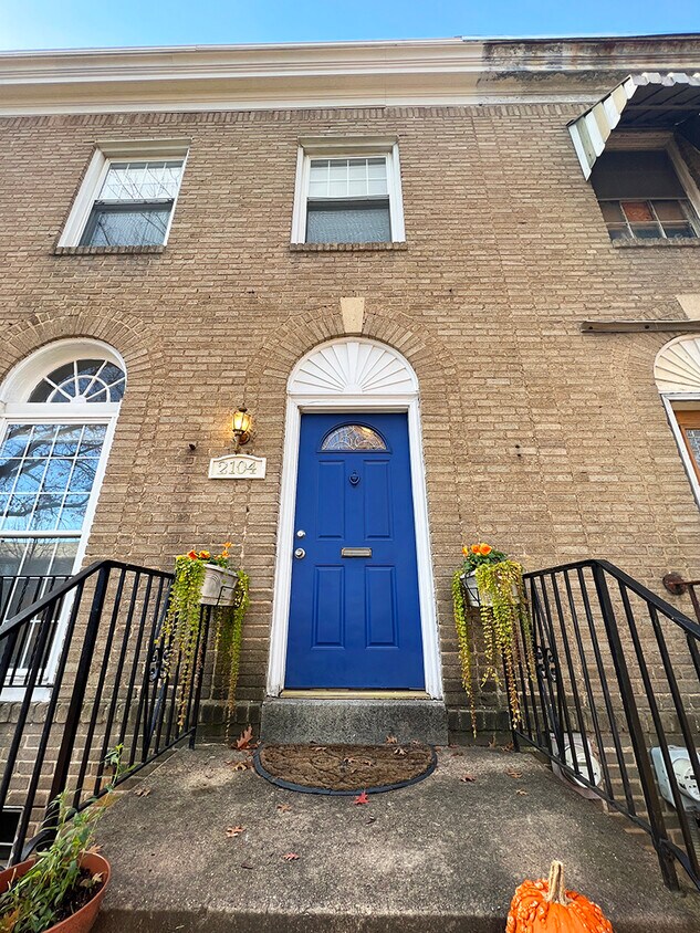 Primary Photo - 2104 2nd St NW