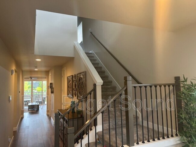 Foto del edificio - 22962 Evergreen Ave SE