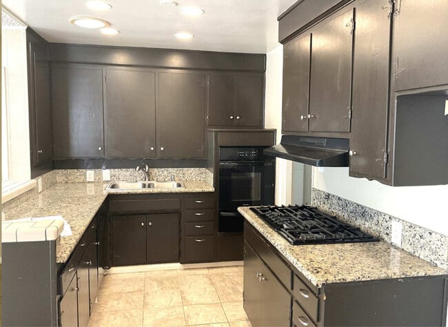 Foto del edificio - 13139 Archwood St