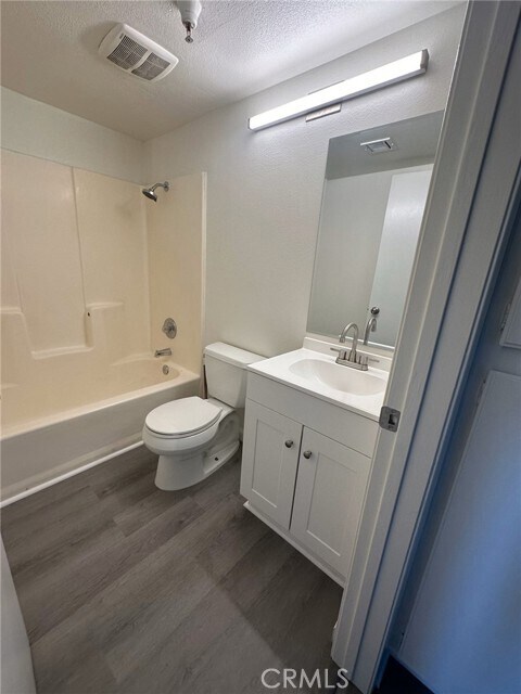 Foto del edificio - 3830 Avenida Del Presidente