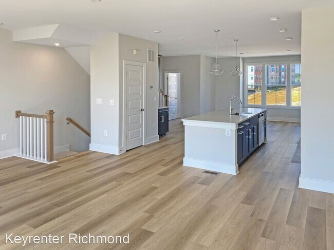 Foto del edificio - 4 br, 3.5 bath House - 509 Munson Woods Walk