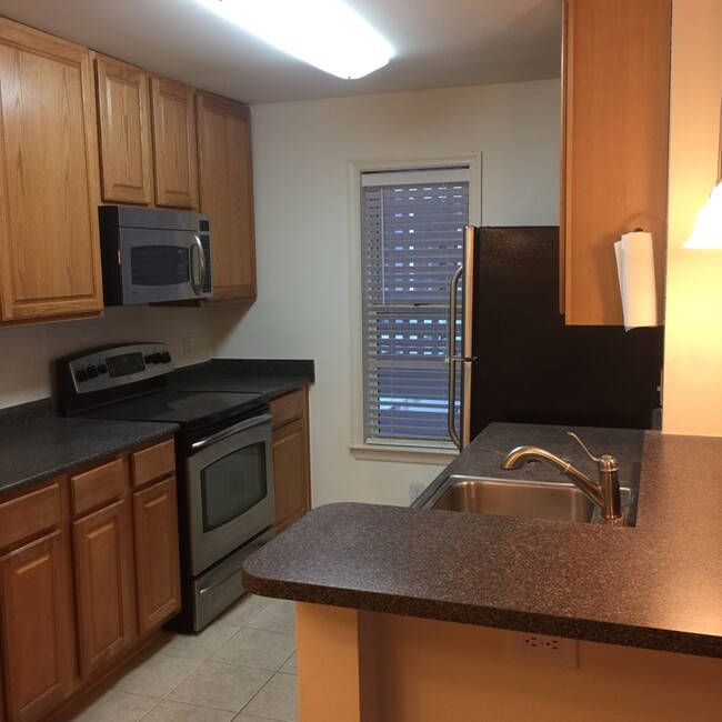 Kitchen - 10303 Appalachian Cir