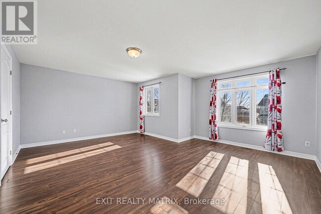 Building Photo - 72 Asselin St