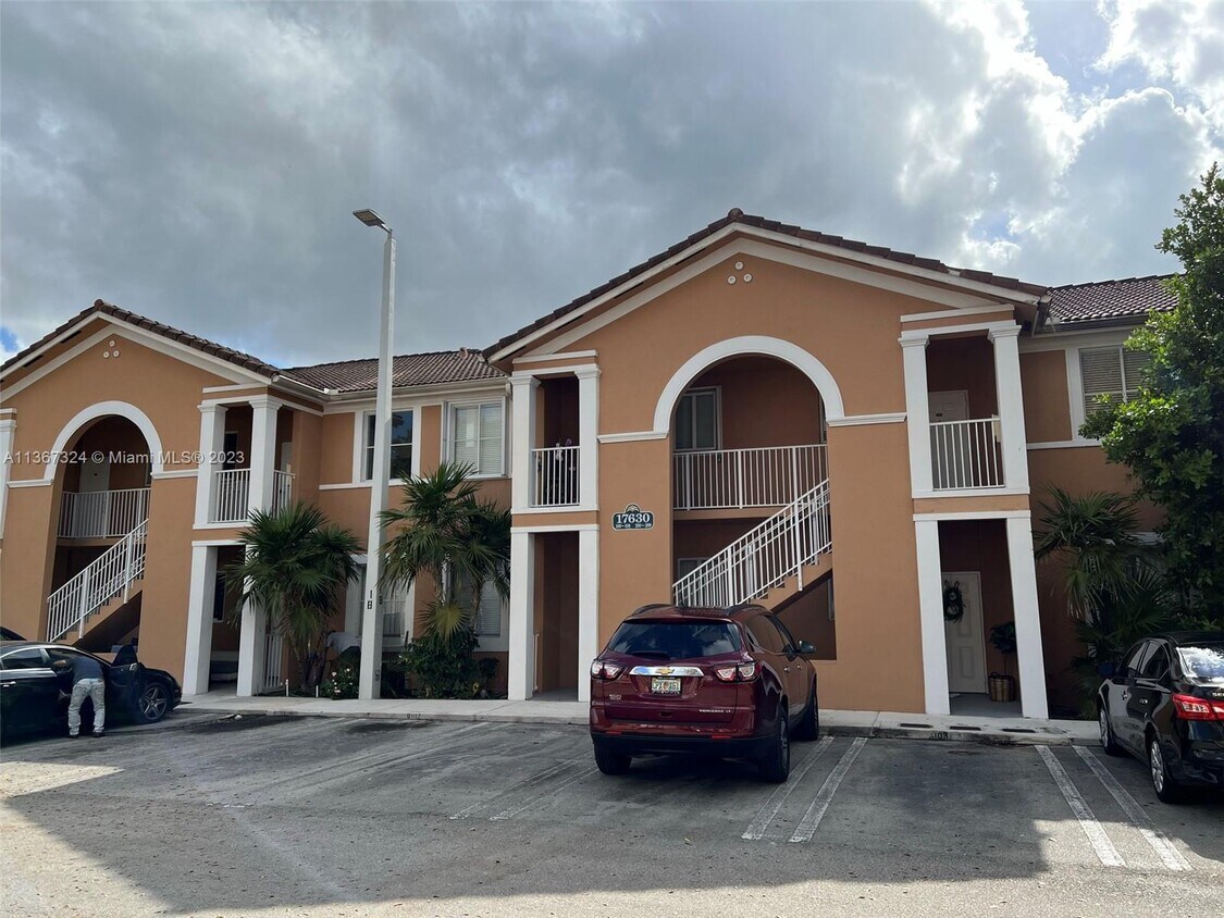 17630 NW 73rd Ave Unit 2034, Hialeah, FL 33015 Condo for Rent in