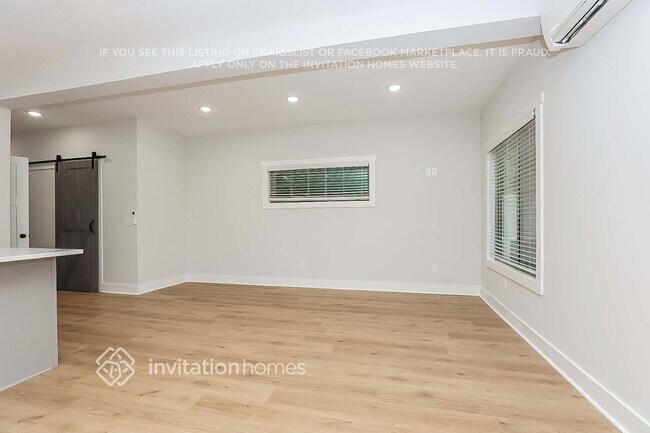 Foto del edificio - 211 Golf Club Ln