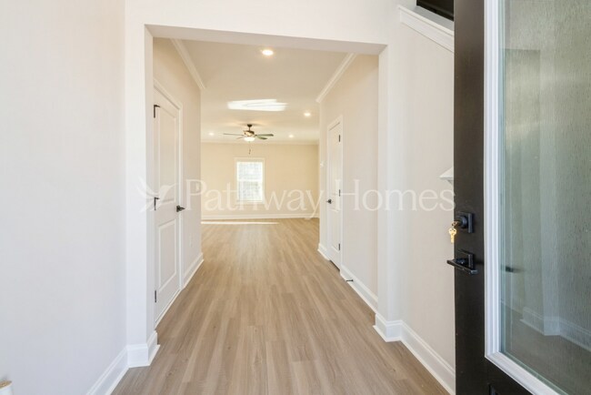 Building Photo - 148 Wembury Ln