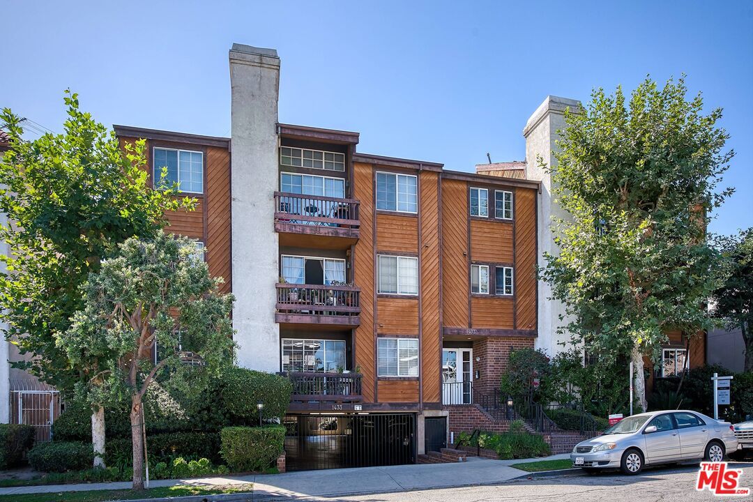 1433 Barry Ave Unit 302, Los Angeles, CA 90025 Condo for Rent in Los