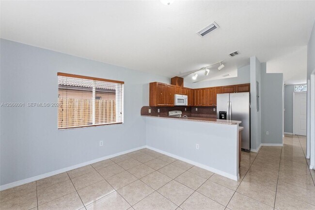Foto del edificio - 13243 SW 252nd Ln