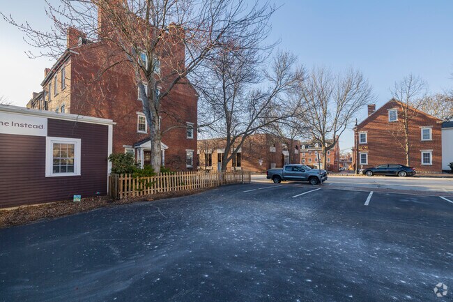 Alternative View - 98 Middle St