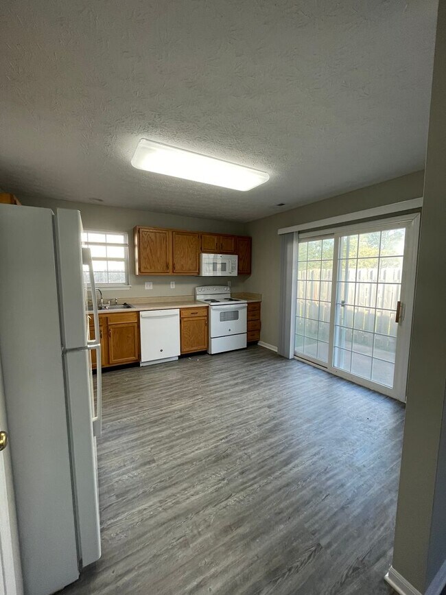 Foto del edificio - Three Bedroom Single Family Home - West La...