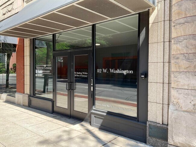 Foto del edificio - 112 W Washington Blvd
