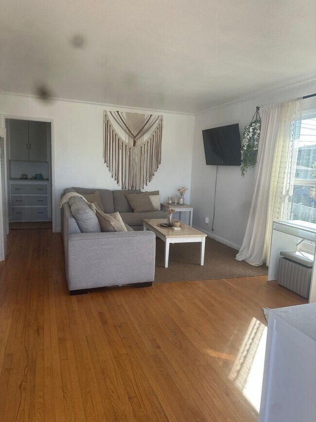 Foto del edificio - 731-33 Beryl St