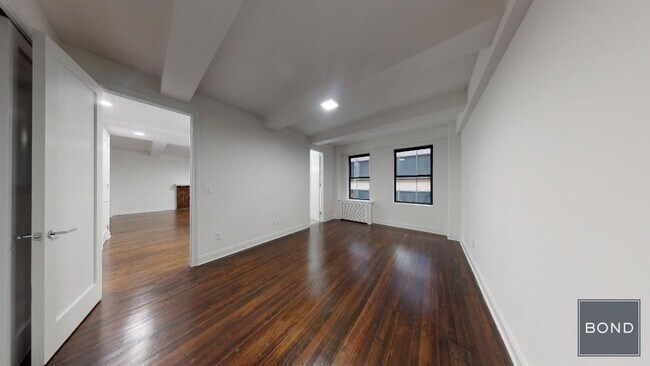 Foto del edificio - 145 W 55th St