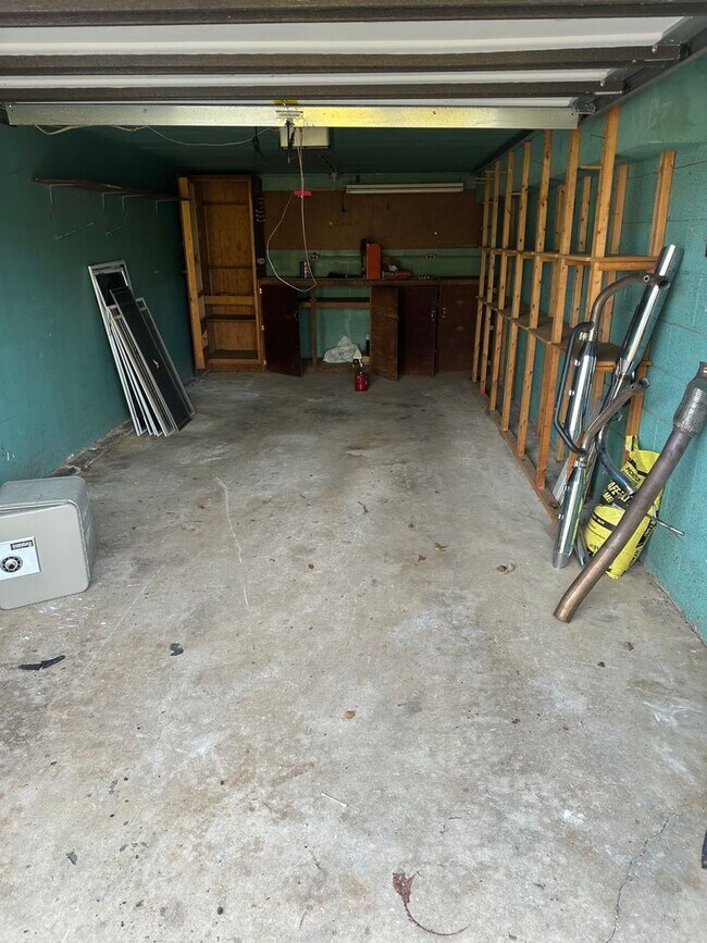 Building Photo - Updated Single Home in Warminster 3 beds 1...