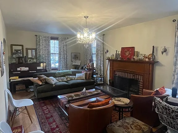 Foto del edificio - 6415 Broad St