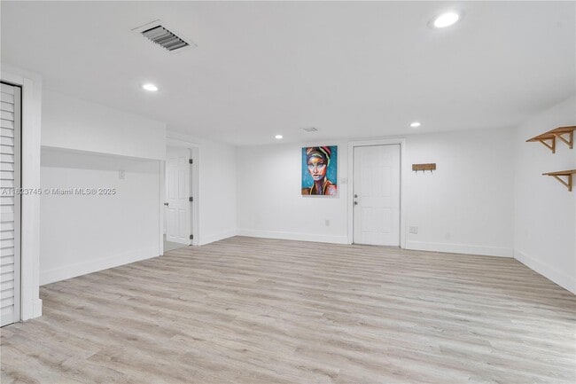 Building Photo - 7637 NW 17th Pl