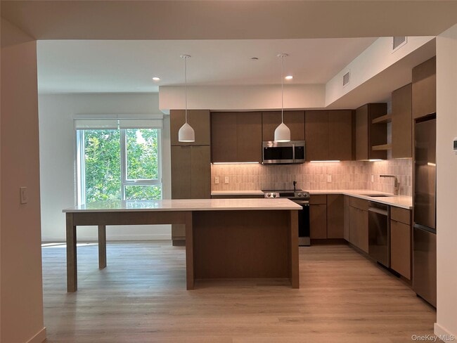 Building Photo - 44 Springside Ave