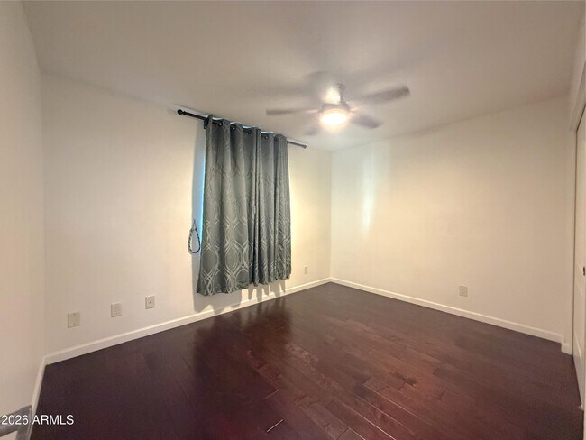 Foto del edificio - 8331 E Valley Vista Dr
