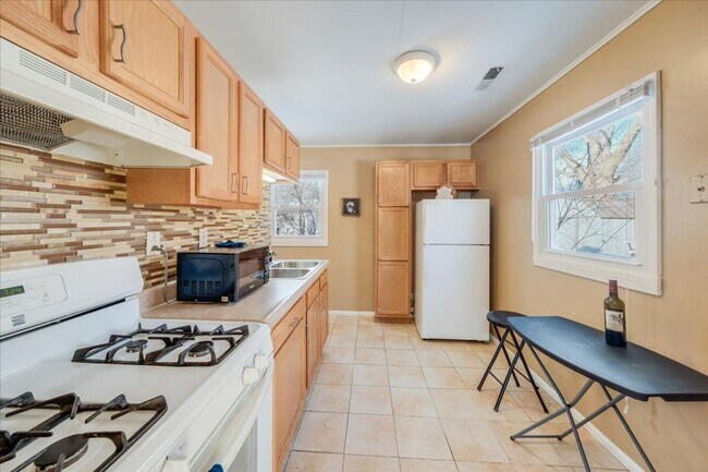 Foto del edificio - Newly Renovated 2 bedroom, 1 bathroom Urbana-Available April 1st, 2026