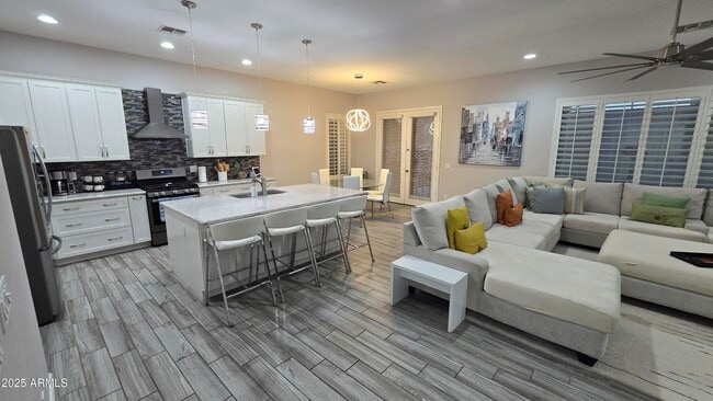 Building Photo - 17591 W Dahlia Dr