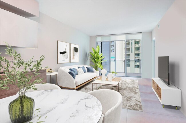 Foto del edificio - 1300 Brickell Bay Dr