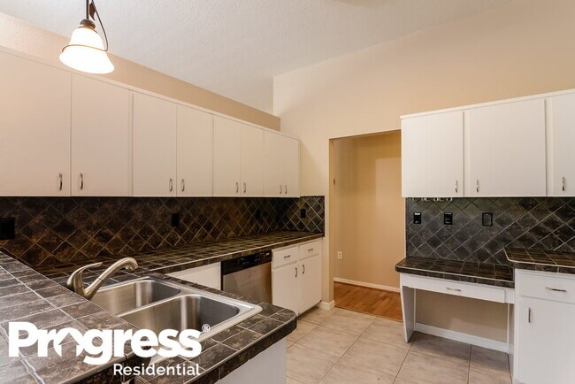 Foto del edificio - 4345 Harney Ct