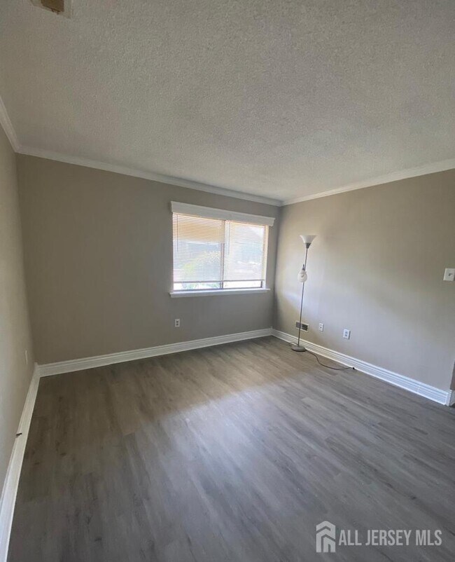 Building Photo - 254 Hampshire Dr