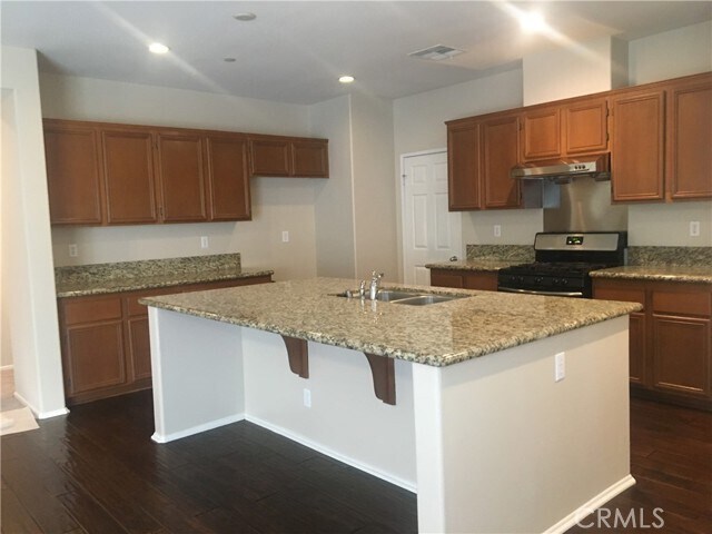 Foto del edificio - 15764 Agave Ave