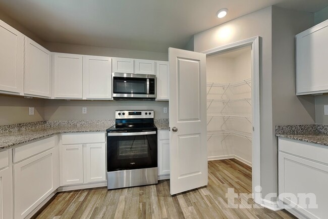 Building Photo - 210 Coventry Ct
