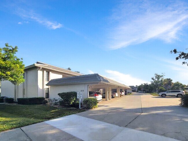 Foto del edificio - Golfview Annual Condo for Rent