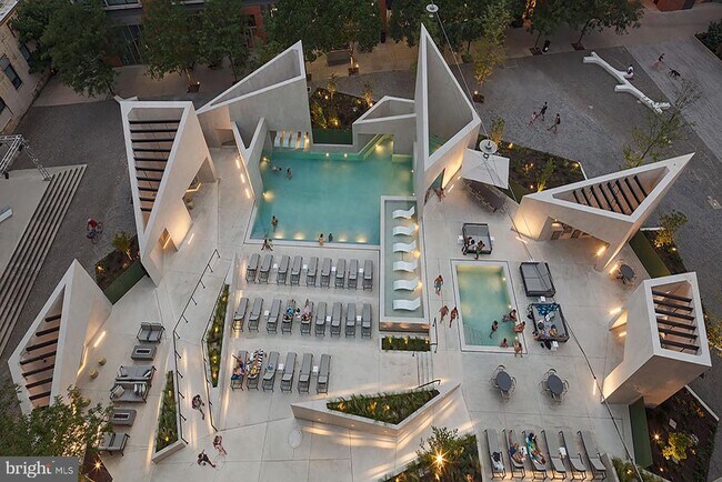 Foto del edificio - 1099 Germantown Ave