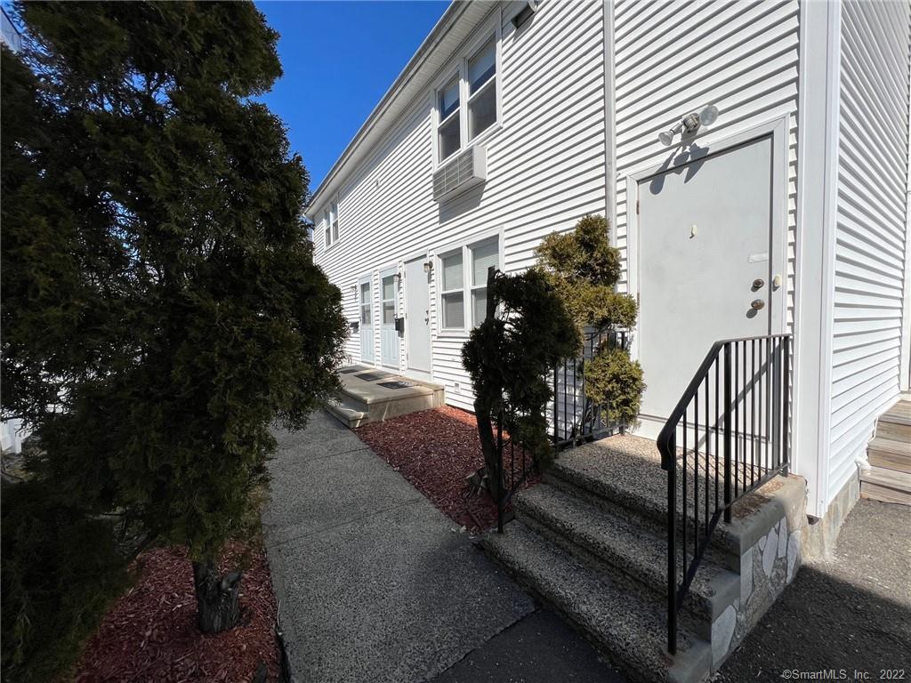 194 Cherry St Unit B, Milford, CT 06460 Room for Rent in Milford, CT